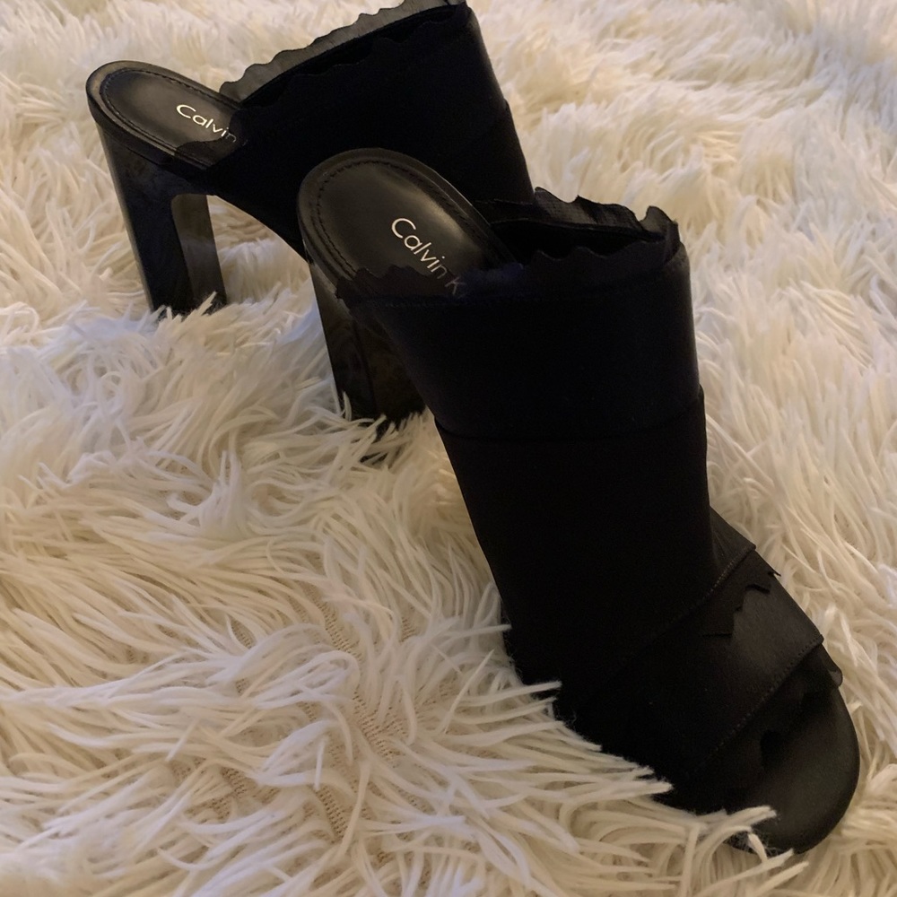 CK slip on  4 inch heel black